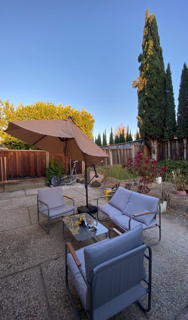 Foto del edificio - 3266 Fronda Dr