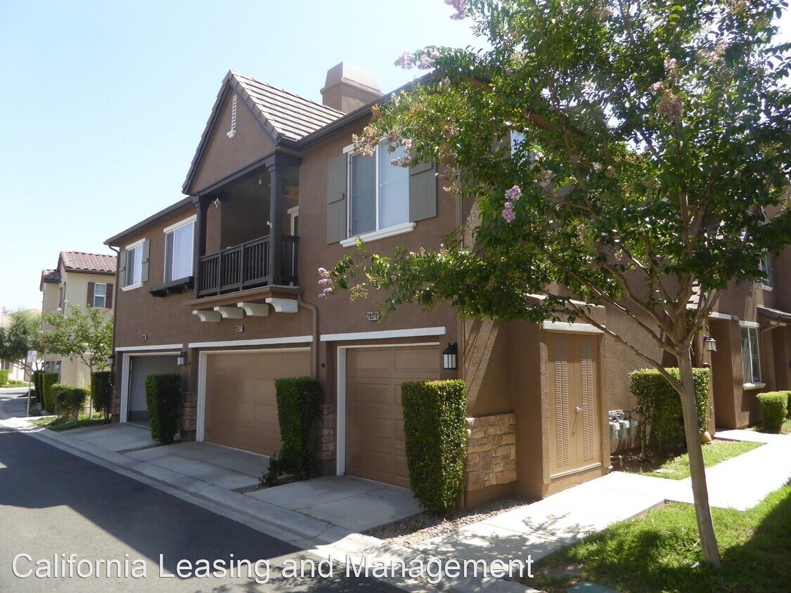 Foto principal - 3 br, 2.5 bath House - 28371 Mirabelle Lane