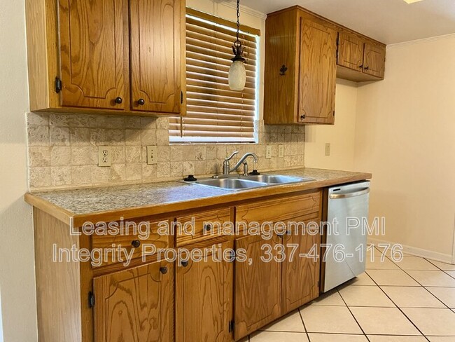 Building Photo - 5714 Ardmore Dr