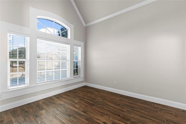 Building Photo - 5517 Greenview Ct