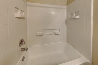 Building Photo - 15458 Bammel Oaks Ct