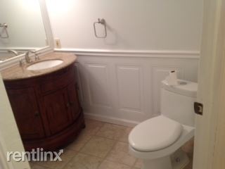 Primary Photo - 1346 Blue Jay Dr