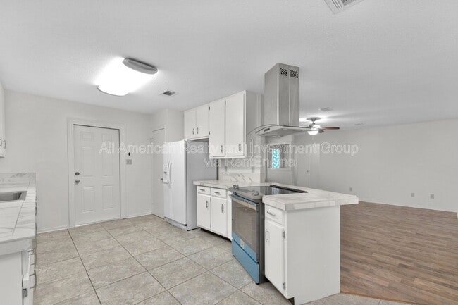 Foto del edificio - 202 Summer Ln