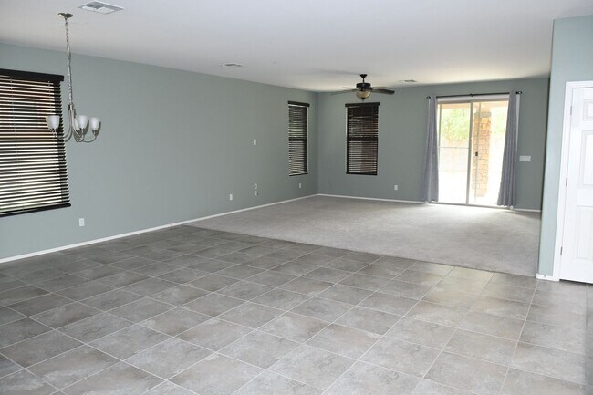 Building Photo - 15611 W Westview Dr