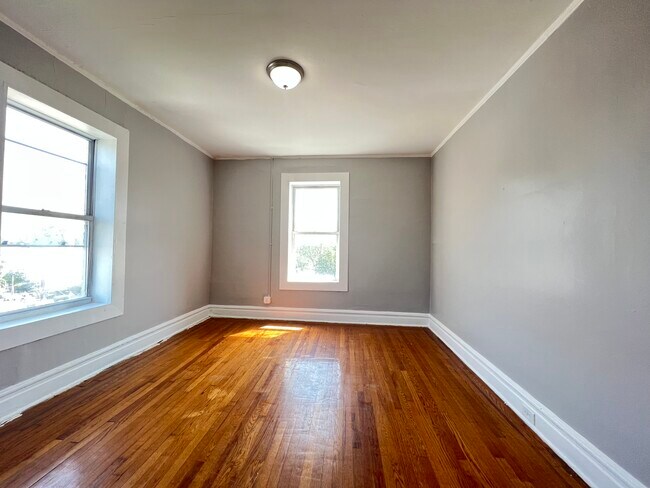 1300 Springfield Ave 403 - 1293 Springfield Ave