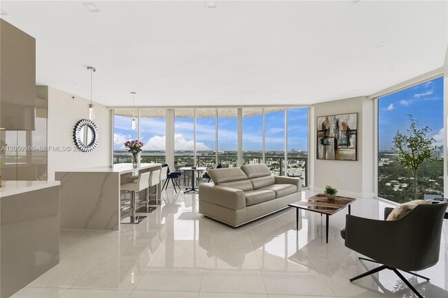 Building Photo - 7330 Ocean Ter