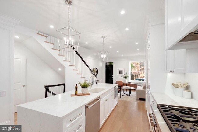 Foto del edificio - 1421 27th St NW