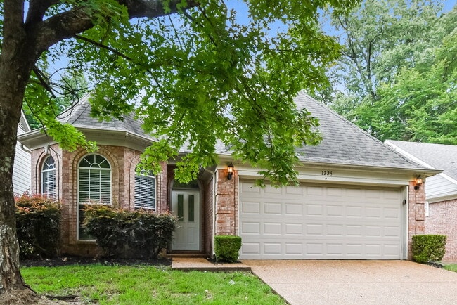 Building Photo - 1225 Bridgewater Rd