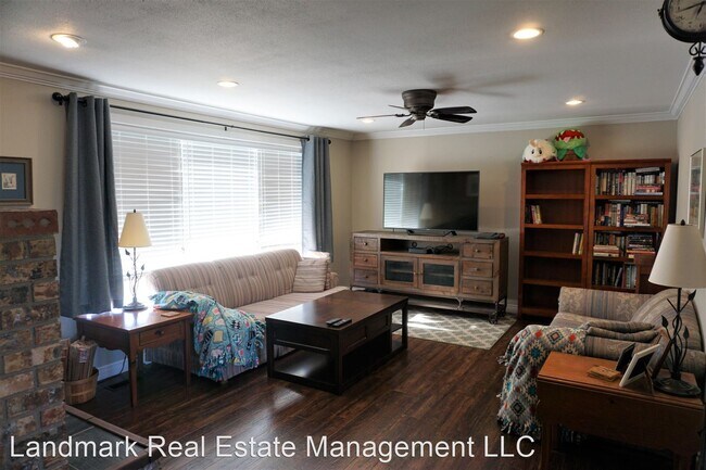 Building Photo - 4 br, 2 bath House - 1181 Garden Drive