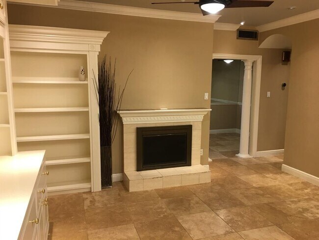 Foto del edificio - 2100 Tanglewilde St