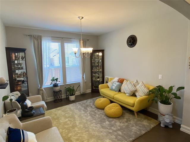 Building Photo - 5901 Silverhollow Dr