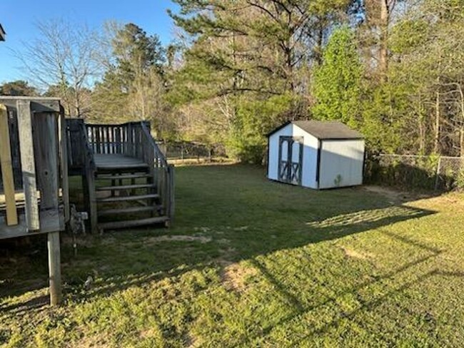 Building Photo - 798 Omega Dr