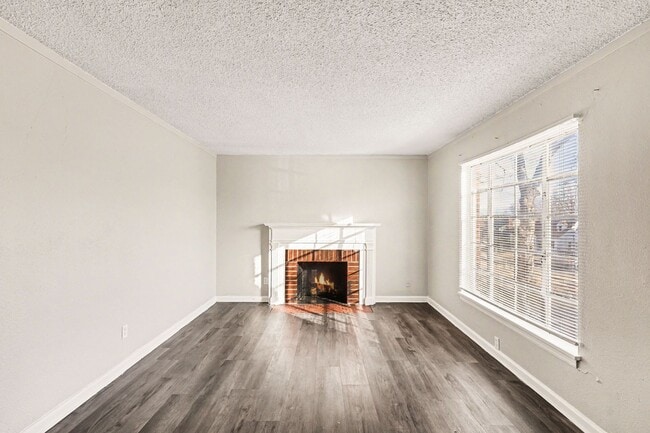 Foto del edificio - 6230 Agnes Ave