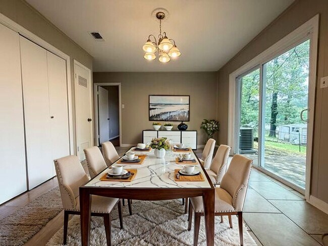 Foto del edificio - 7401 Valley Dr