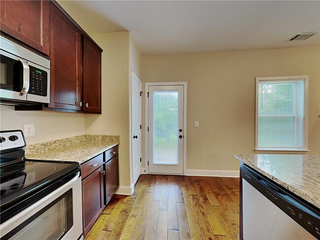 Foto del edificio - 513 Kirkland Dr