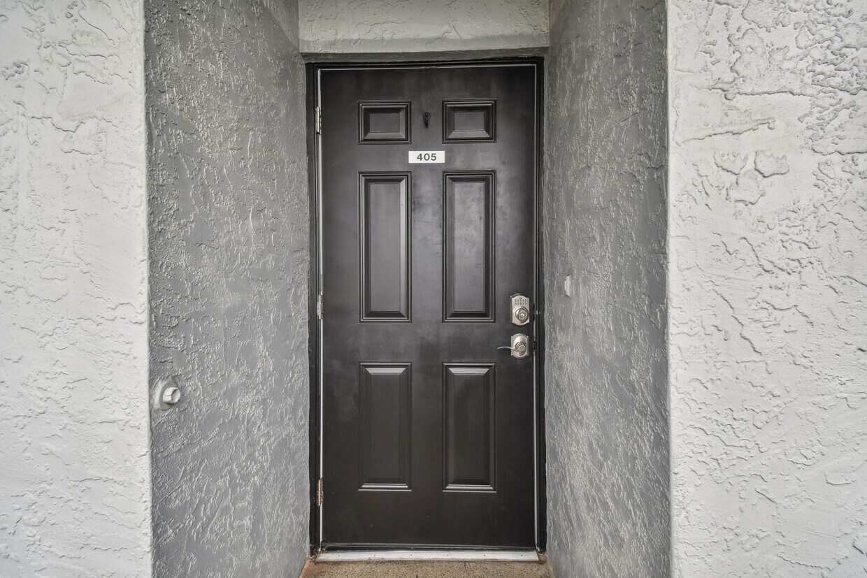 Primary Photo - Charming 1 Bed, 2 Bath Condo in the Vibran...