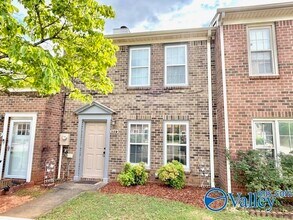 Building Photo - 119 Cresent Circle
