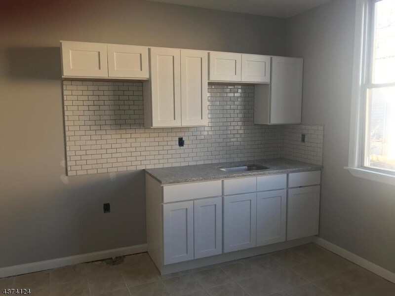 Foto principal - 176 3rd St