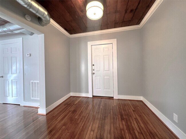 Building Photo - 2021 Kane St