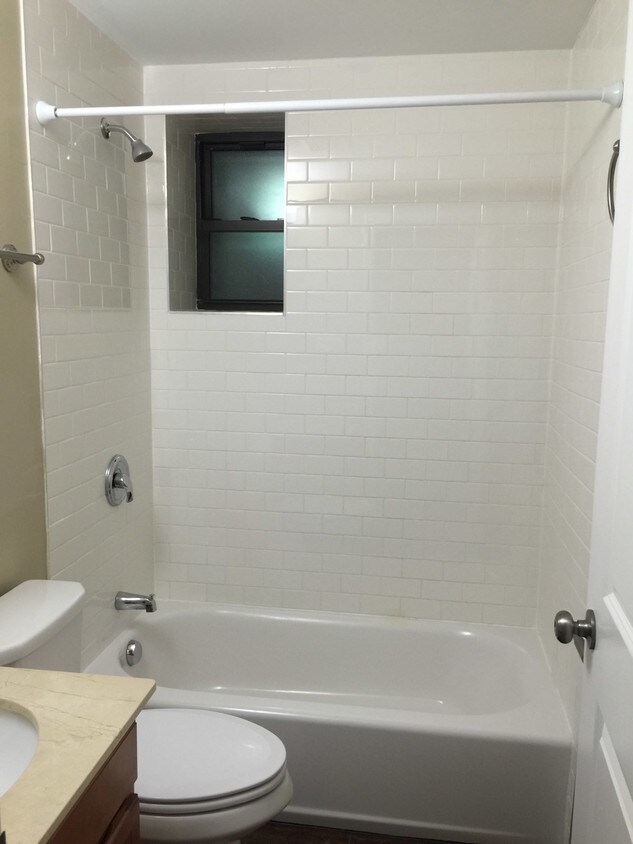 Foto principal - 2317 N Halsted St