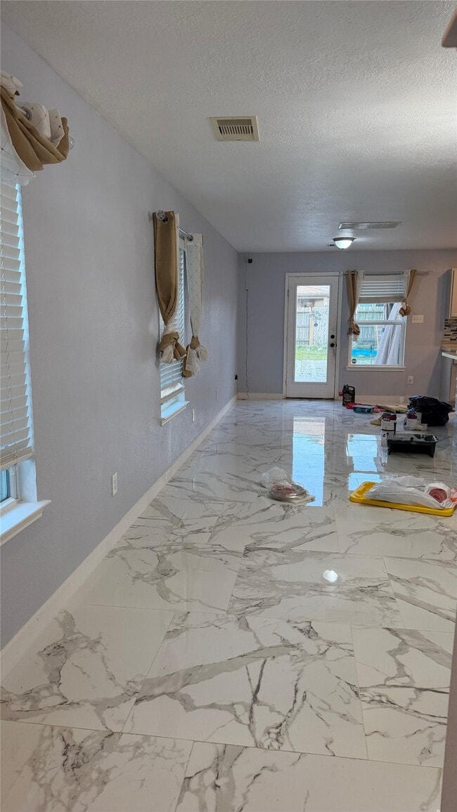 Building Photo - 25307 Queens Causeway Ln