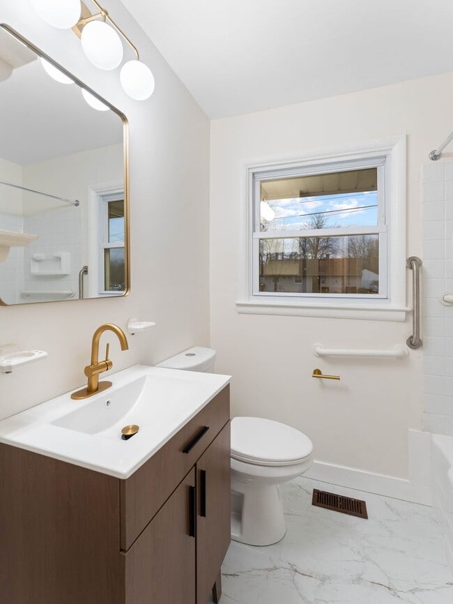 Building Photo - Fully Renovated 4-Bedroom Home with Large Fenced Yard in Clayton