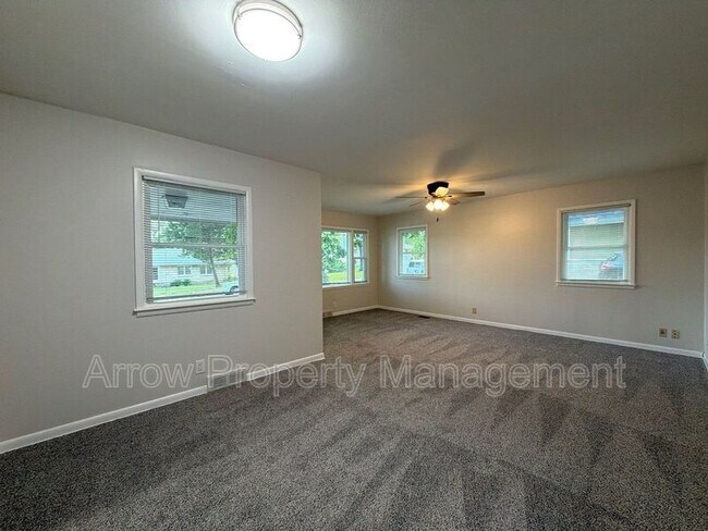 Foto del edificio - 5505 Sumner St