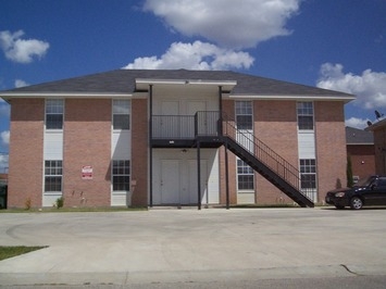 Primary Photo - 5809 Redstone Dr
