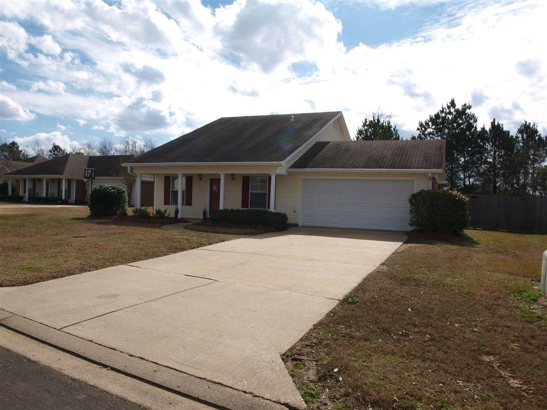 204 Crosscreek Dr, Brandon, MS 39047 House Rental in Brandon, MS