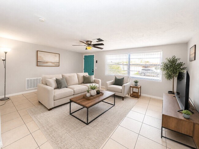 Building Photo - 7924 Halsey Dr