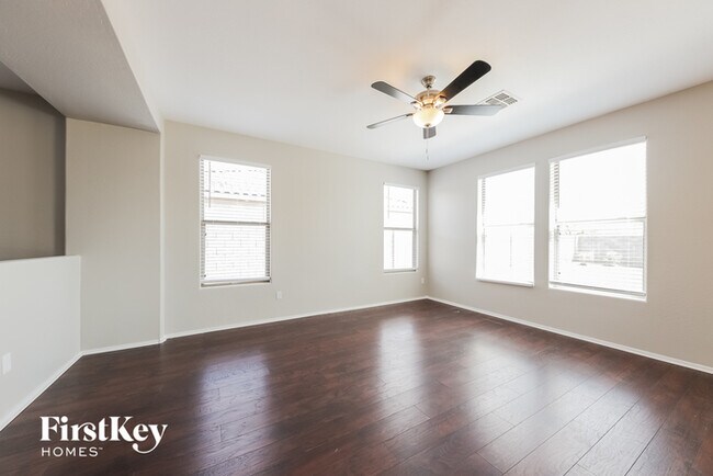 Foto del edificio - 25847 N 163rd Dr