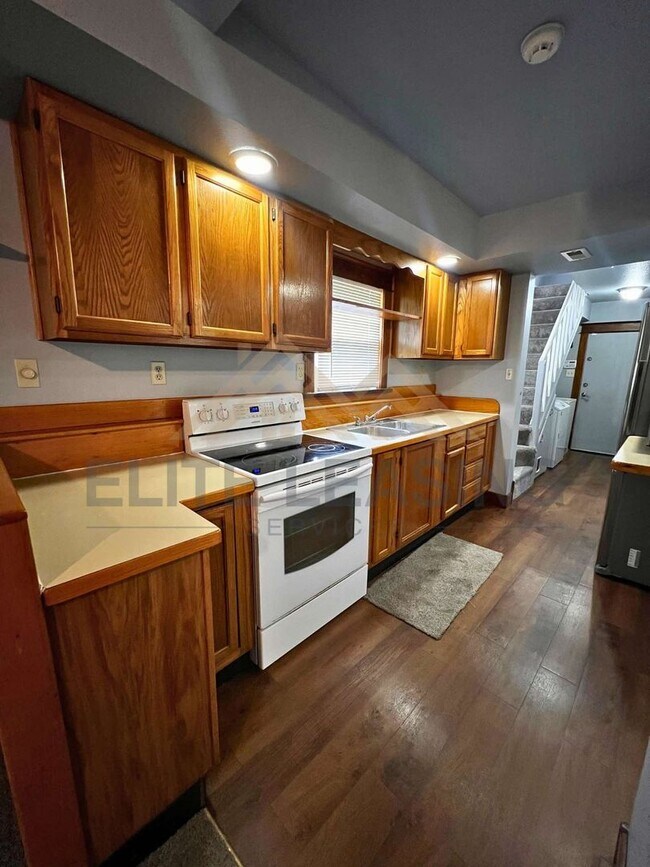 Foto del edificio - 424 SW Fillmore St