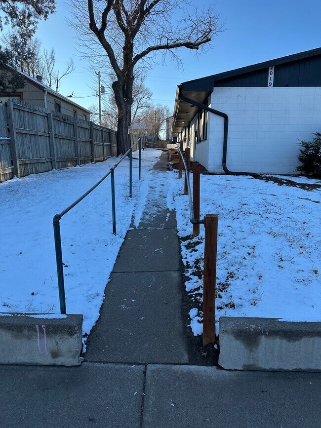 Building Photo - 2007-2019 4th Ave