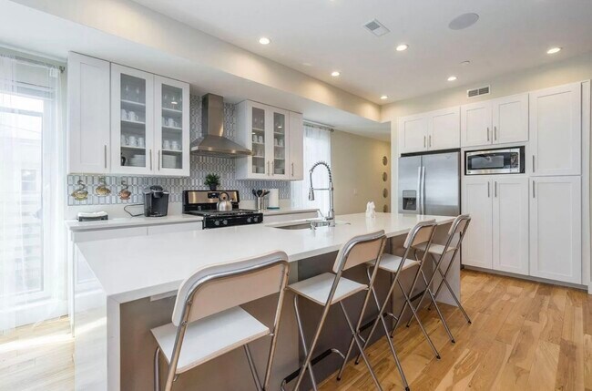 Foto del edificio - 1733 Reed St