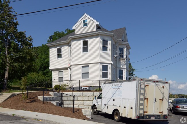 Building Photo - 11 Clyfton St