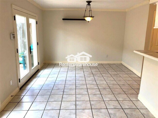 Foto del edificio - 2508 Bering Dr