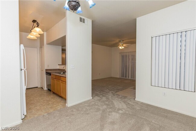 Foto del edificio - 7255 W Sunset Rd