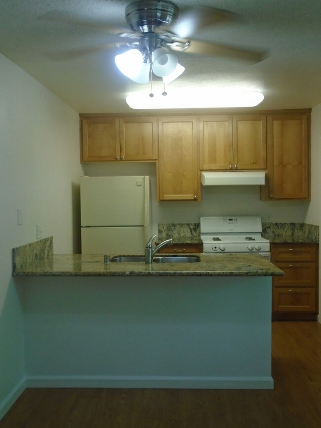 Building Photo - 6225 Longford Dr