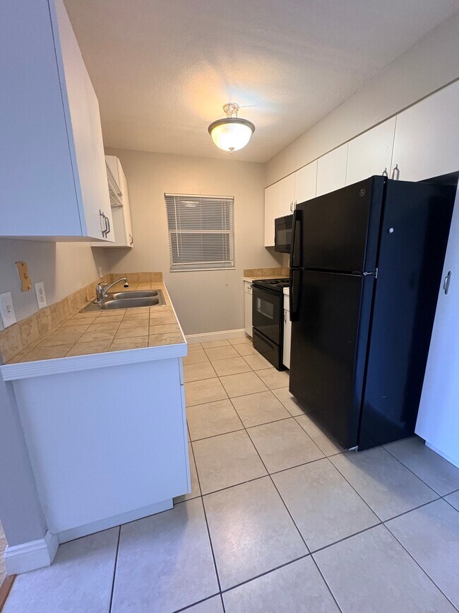 Foto del edificio - 4870 S Atlantic Ave