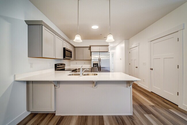 Foto del edificio - 665 N 380 W