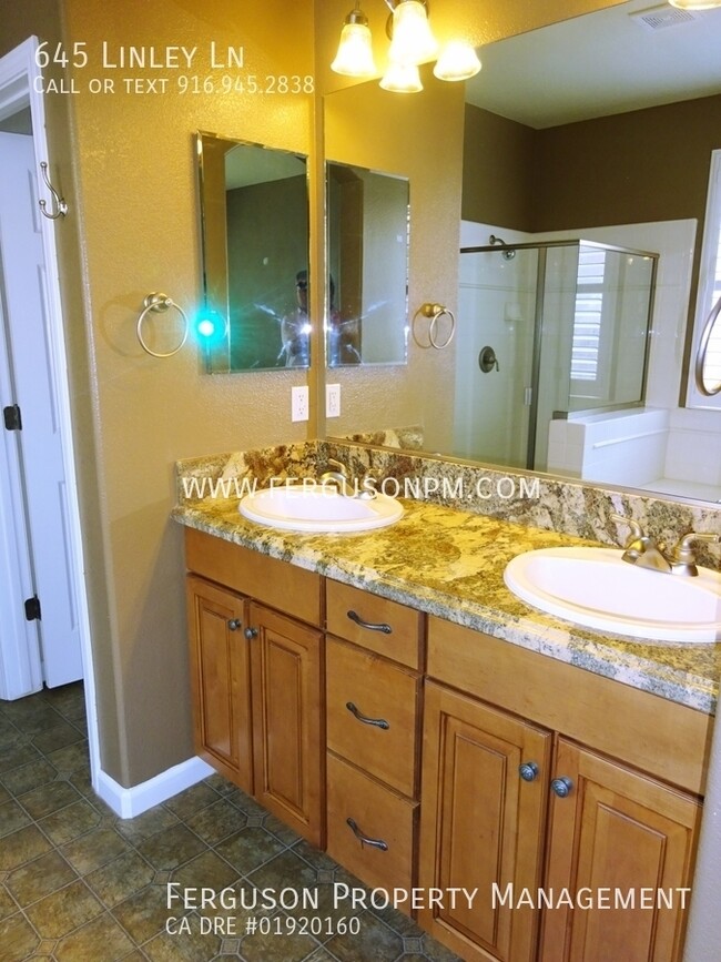 Building Photo - Single Story Three Bedroom Home in Lincoln...