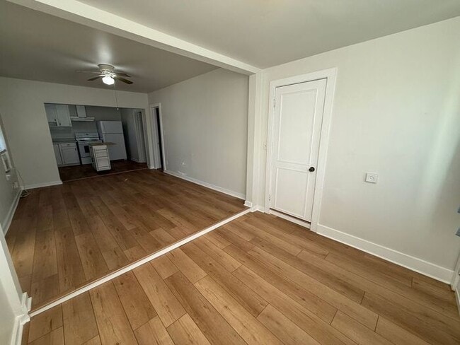 Building Photo - Downtown Pensacola - 2 bedroom, 1 bathroom
