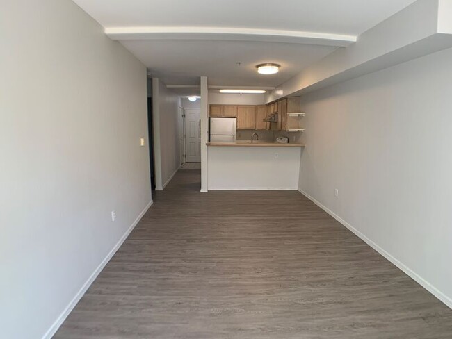 Building Photo - 2117 N 107th St