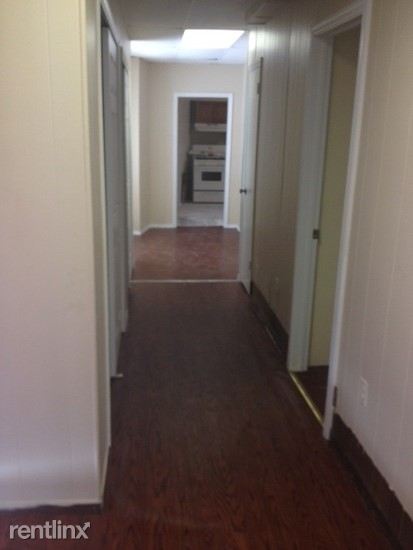 Building Photo - 166 Elmwood Ave