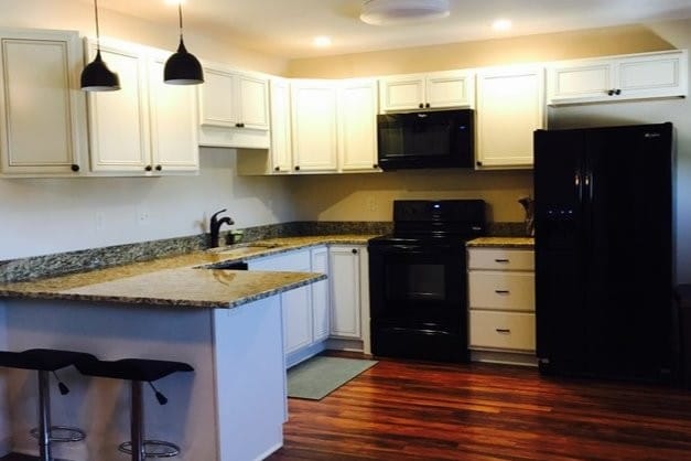Kitchen - 1851 Broadway St