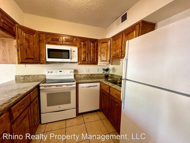 Building Photo - 2 br, 2 bath House - 4717 Country Club LN ...