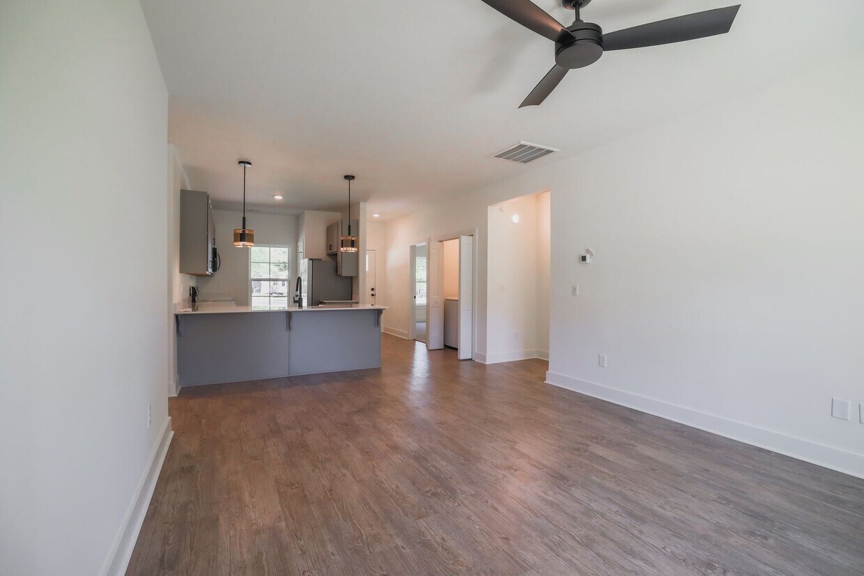 Foto principal - 120 Elgin Ln