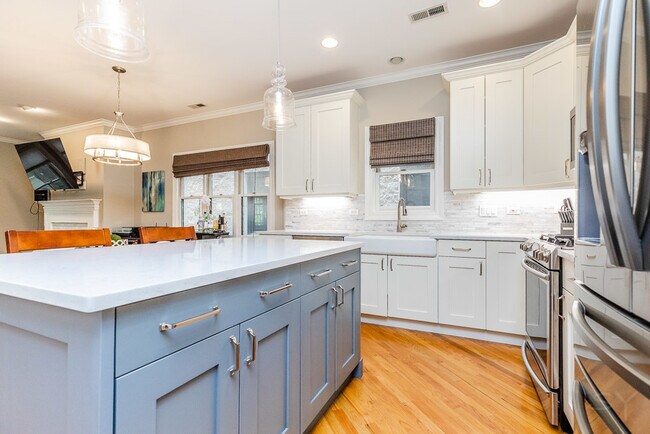 Foto del edificio - 1531 N Mohawk St