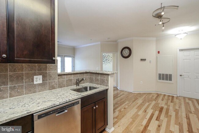 Foto del edificio - 11750 Old Georgetown Rd