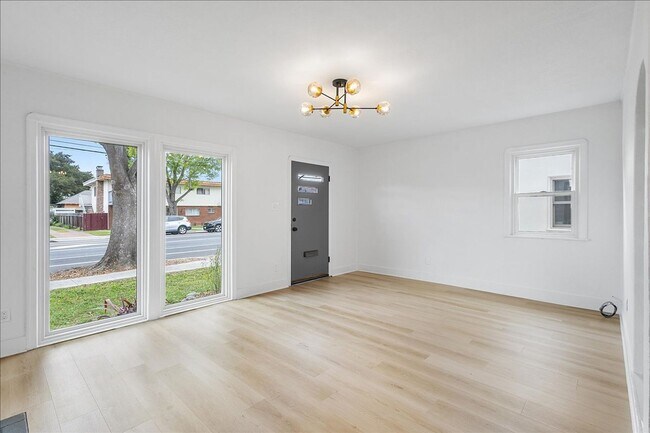 Foto del edificio - 2064 Encinal Ave